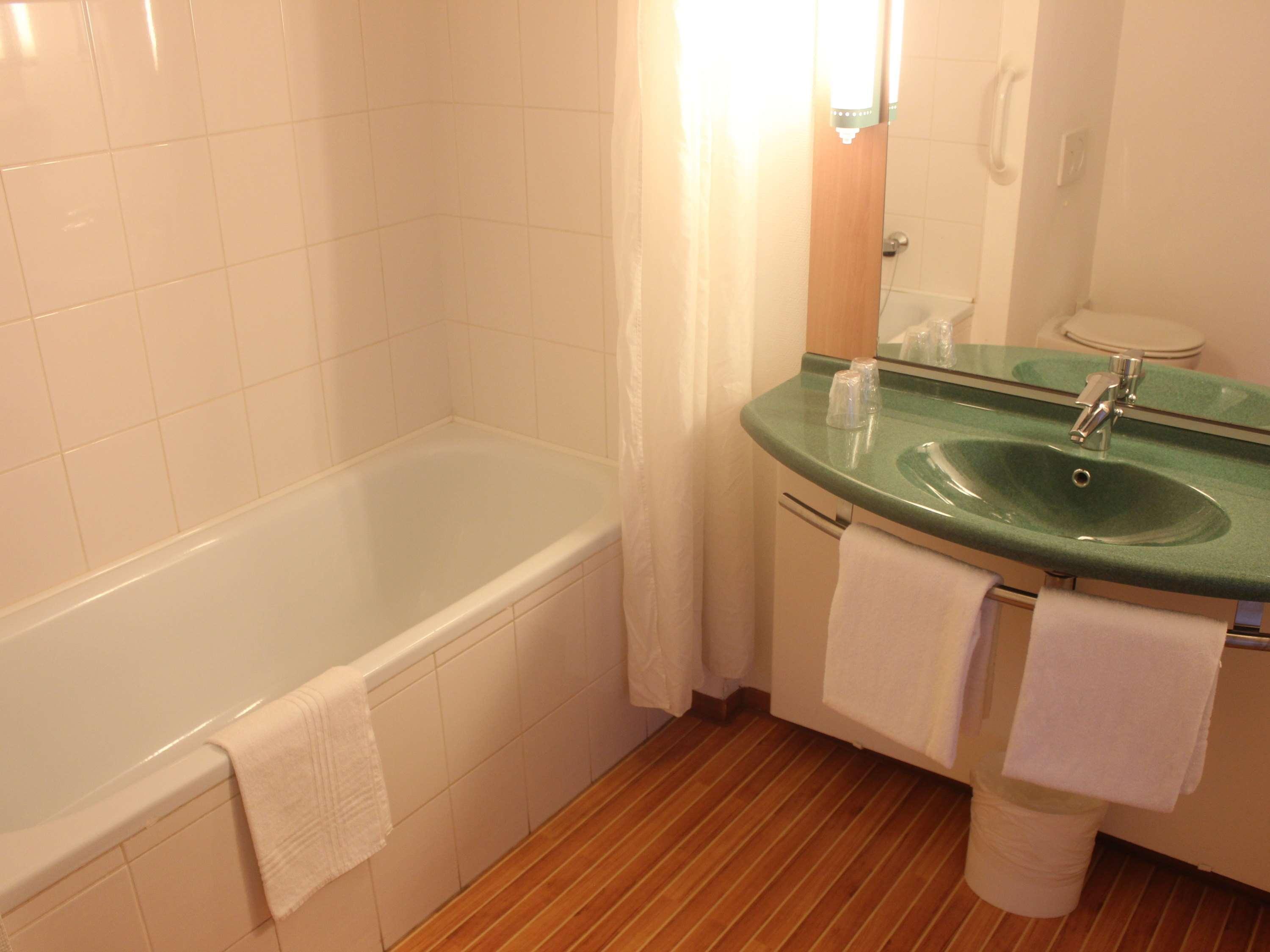 B&B Hotel Mons Gare Εξωτερικό φωτογραφία