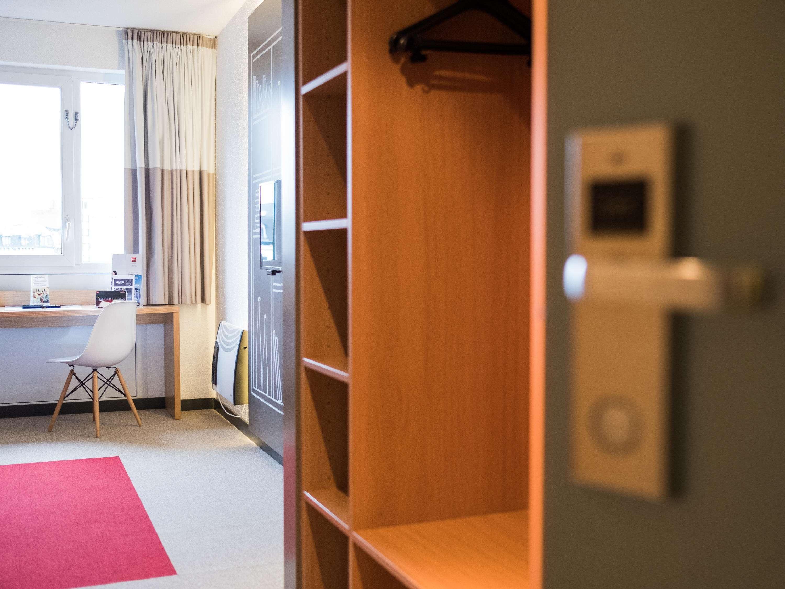 B&B Hotel Mons Gare Εξωτερικό φωτογραφία
