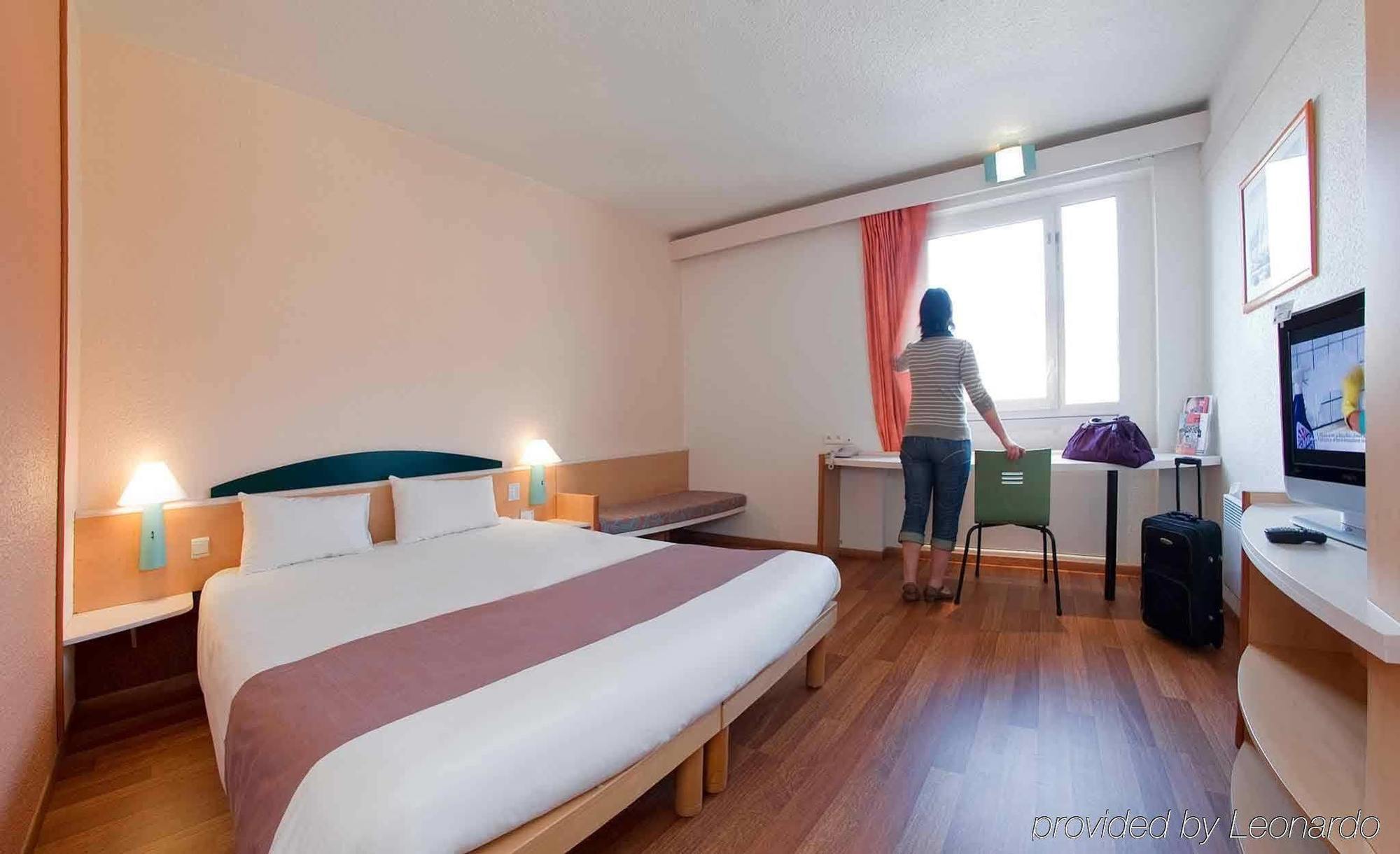 B&B Hotel Mons Gare Εξωτερικό φωτογραφία